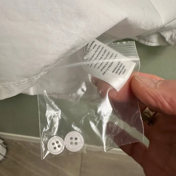 Talbots Eyelet Embroidery 3/4 Sleeve Top Size Medium White NWT! - Picture 11 of 11